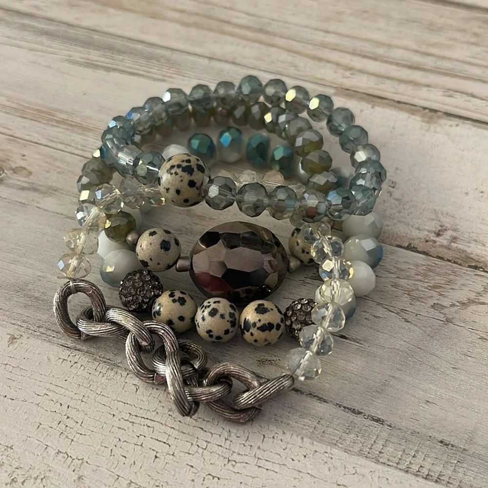 Four Strand Multicolored Speckled Beads & Silver Chain Link Gem Bracelet.